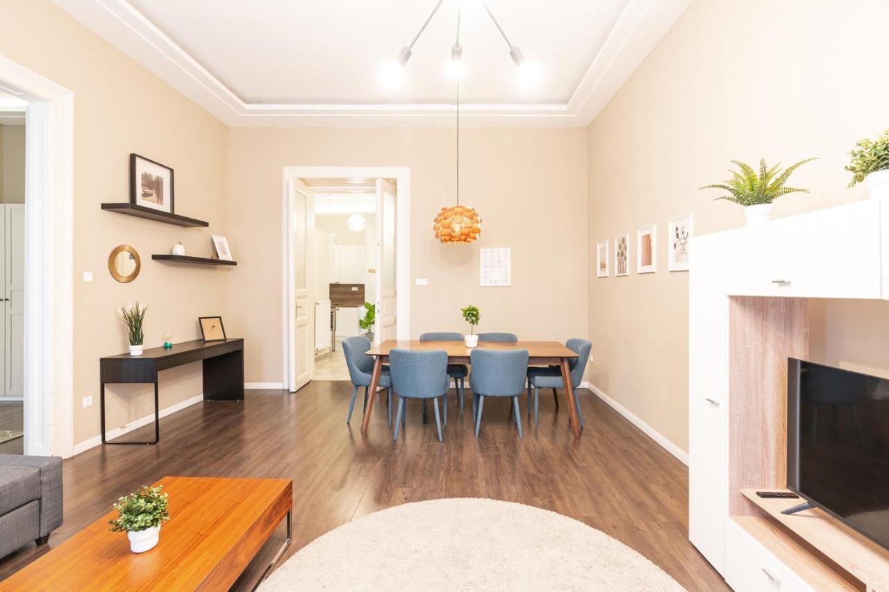 Spacious Luxury Apartment At The Heart Of Budapest Extérieur photo
