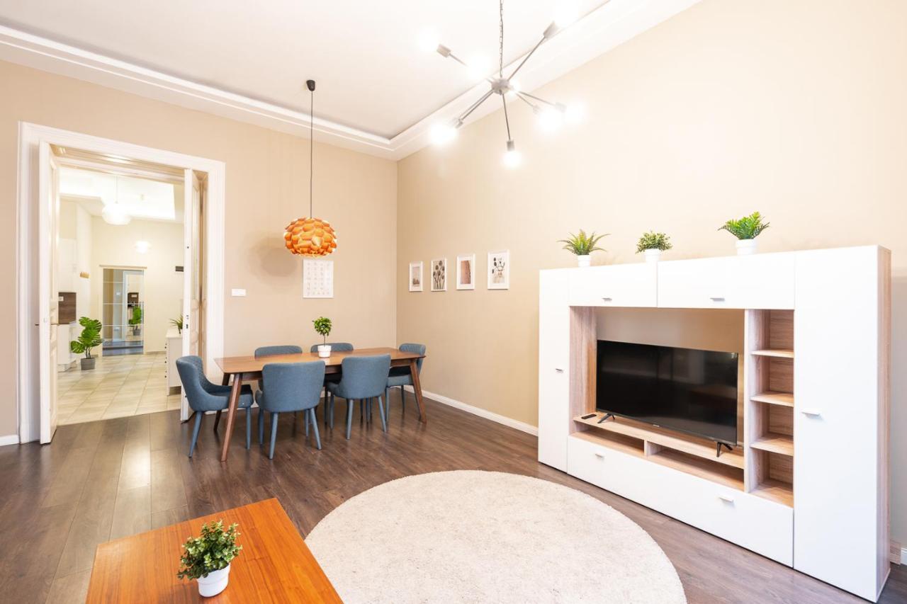 Spacious Luxury Apartment At The Heart Of Budapest Extérieur photo